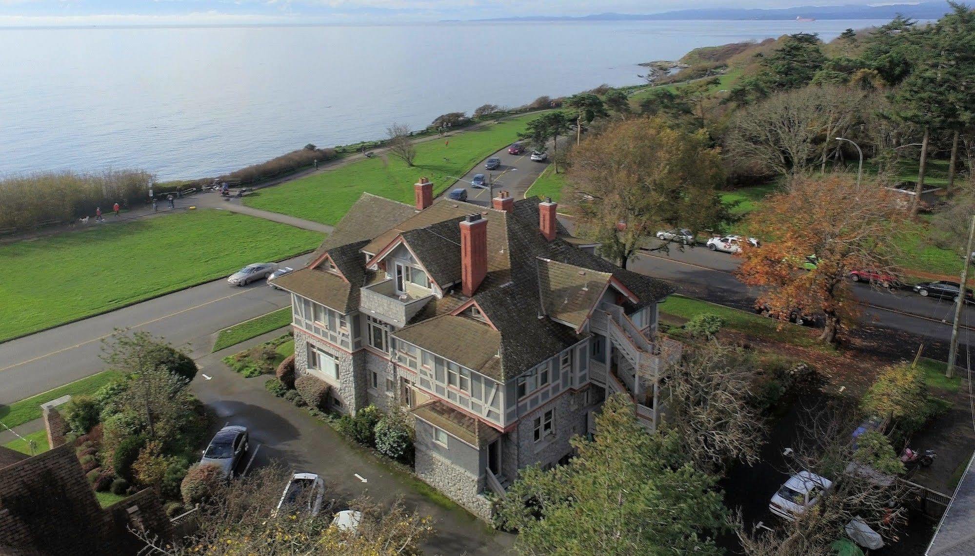 Dashwood Manor Seaside Bed & Breakfast Victoria Dış mekan fotoğraf