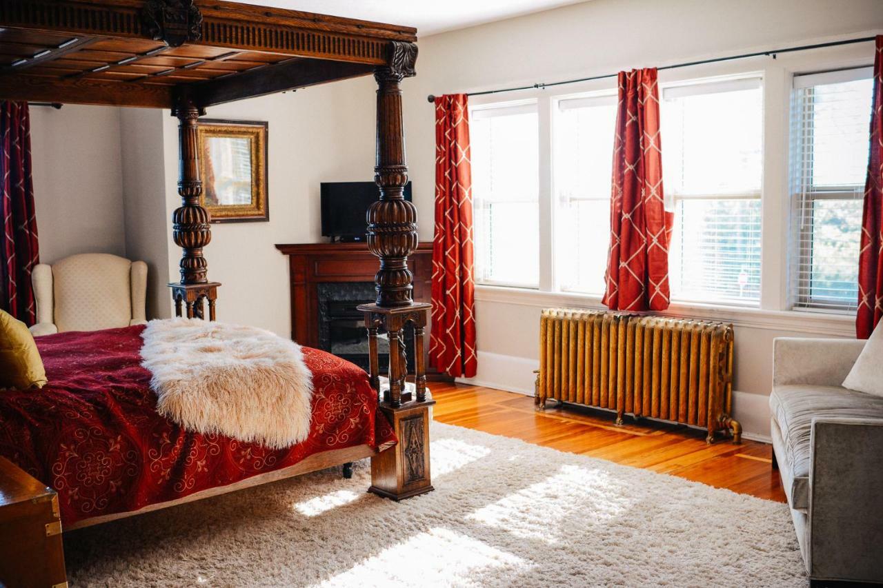 Dashwood Manor Seaside Bed & Breakfast Victoria Dış mekan fotoğraf