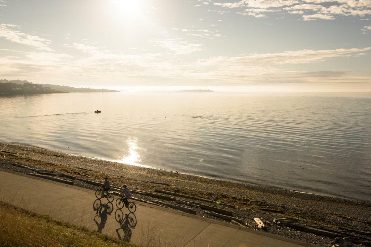 Dashwood Manor Seaside Bed & Breakfast Victoria Dış mekan fotoğraf