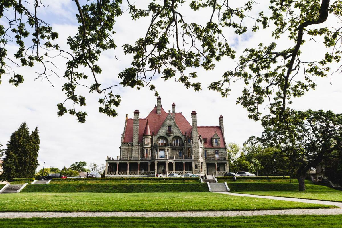 Dashwood Manor Seaside Bed & Breakfast Victoria Dış mekan fotoğraf